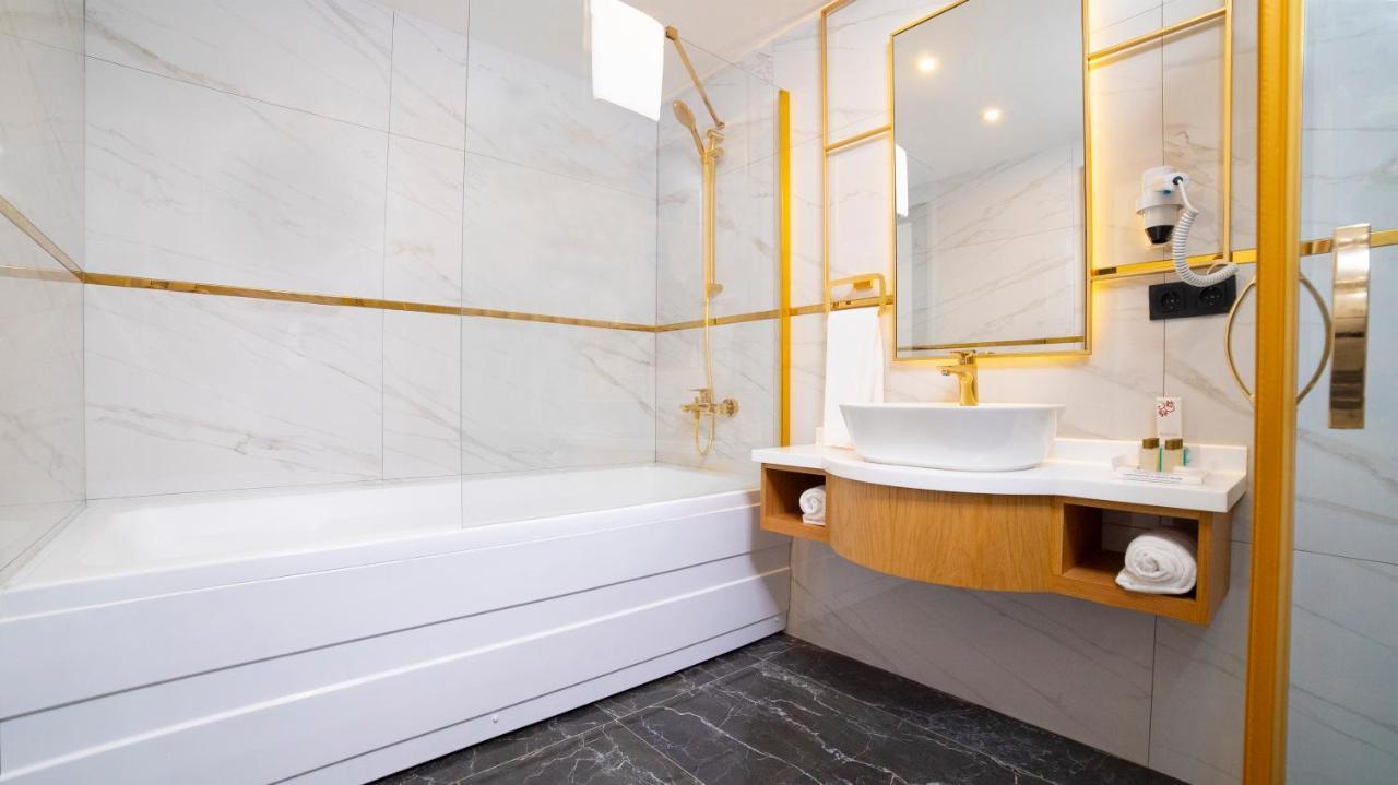 אנטליה Leaf Port Hotel מראה חיצוני תמונה